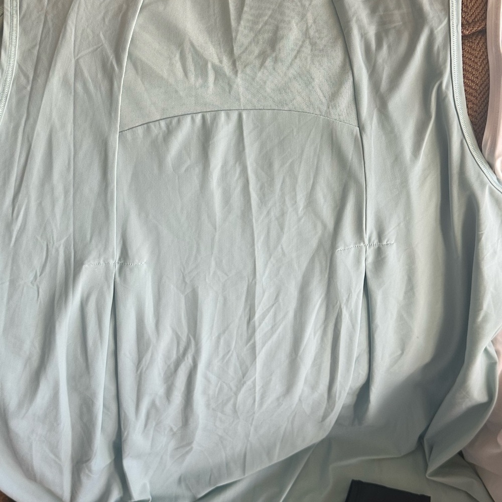 11 pieces lululemon athletica Women's 6 Tops 5 leggings - Picture 4 of 7